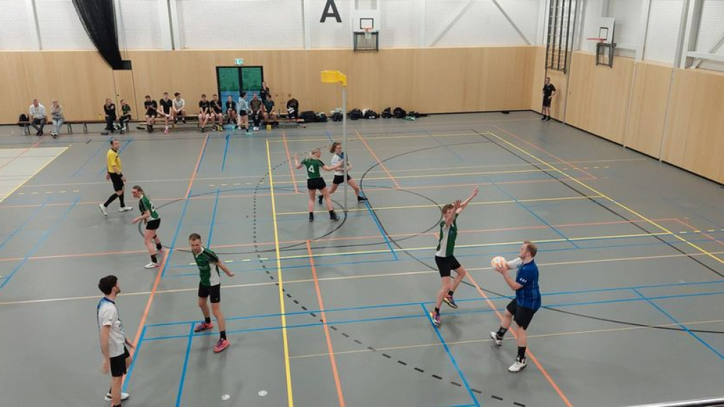 Foto: KV Elburg wint lastige uitwedstrijd tegen Emmeloord en gaat volgende week spelen voor het kampioenschap