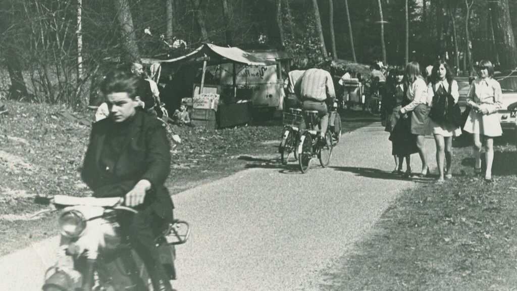 Foto: Meidenmarkt, het Tinder van de jaren '20 tot de jaren '70