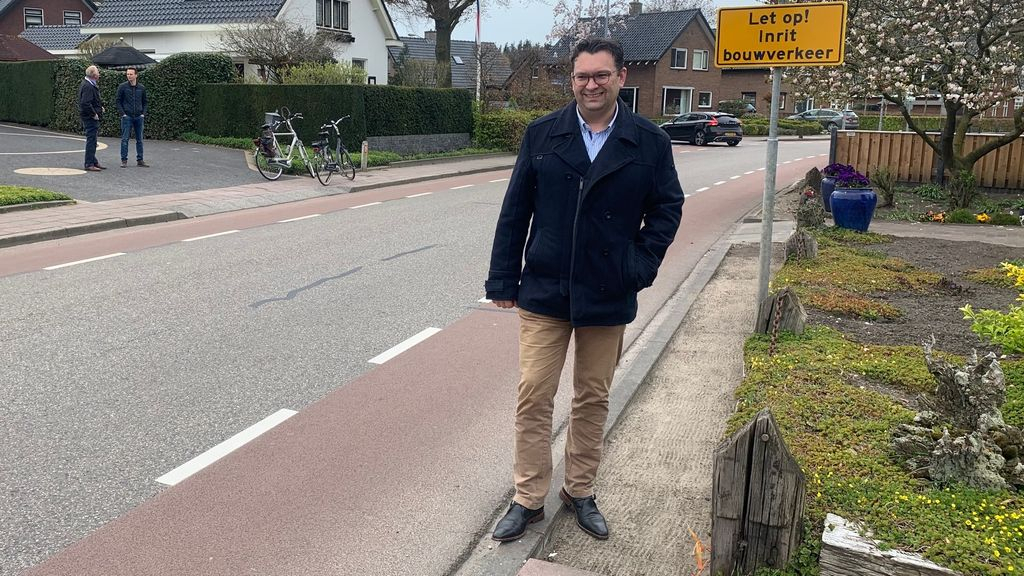 Foto: SGP pleit voor verlenging trottoir Staverdenseweg