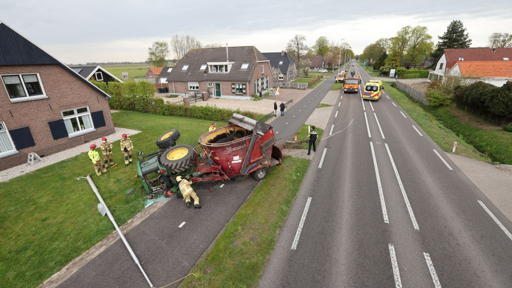 Foto: Trekker kantelt voor de neus van Herman: 'Een wiel vloog net langs me heen'