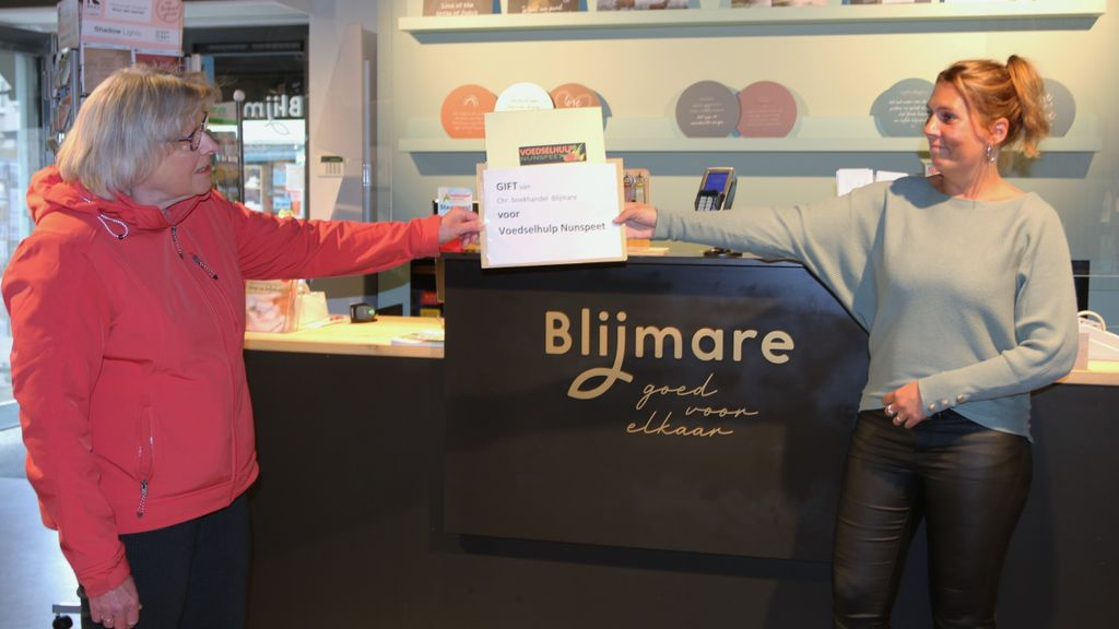 Foto: Blijmare deelt giften uit aan goede doelen
