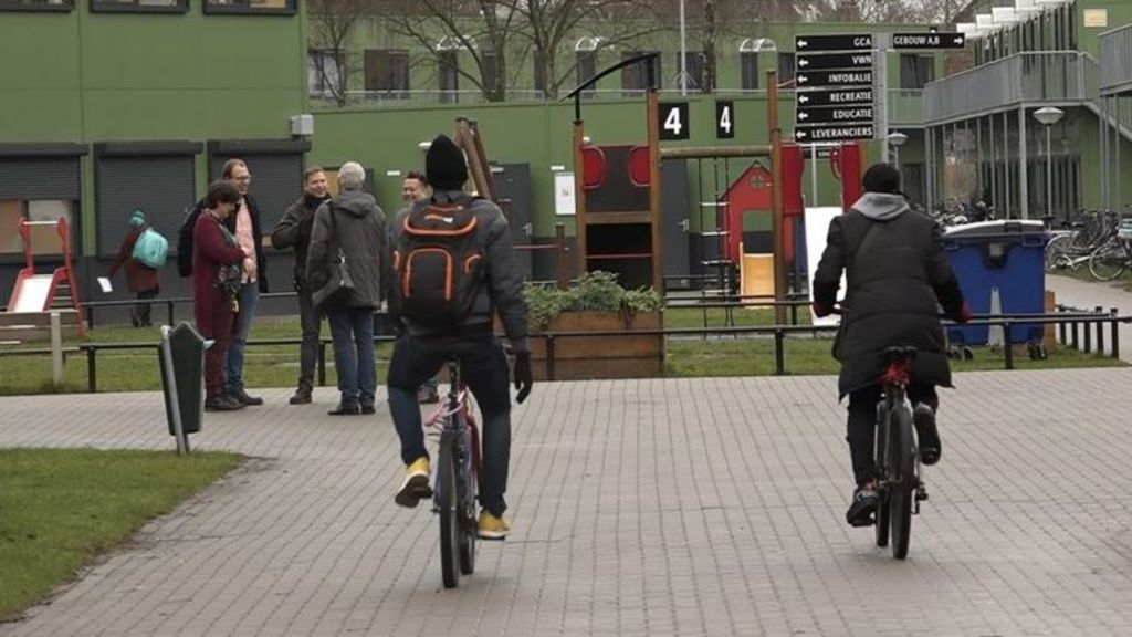 Foto: AZC Harderwijk blijft nog 5 jaar, wel minder asielzoekers