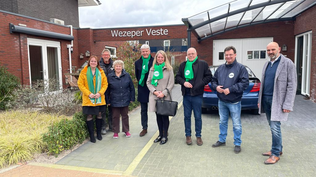 Foto: Delegatie van het CDA bezoekt de “Wezeper Veste”