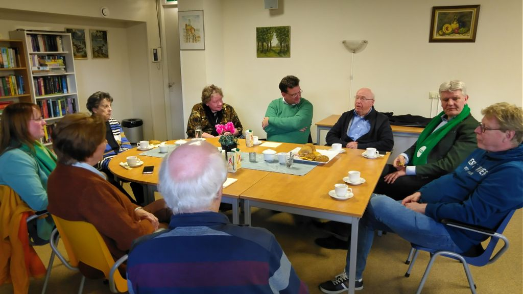 Foto: CDA op bezoek bij Palaver in Elburg