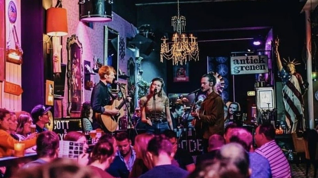 Foto: Maximaal Muzikaal: bands en dj's tijdens het verzetten van de klok