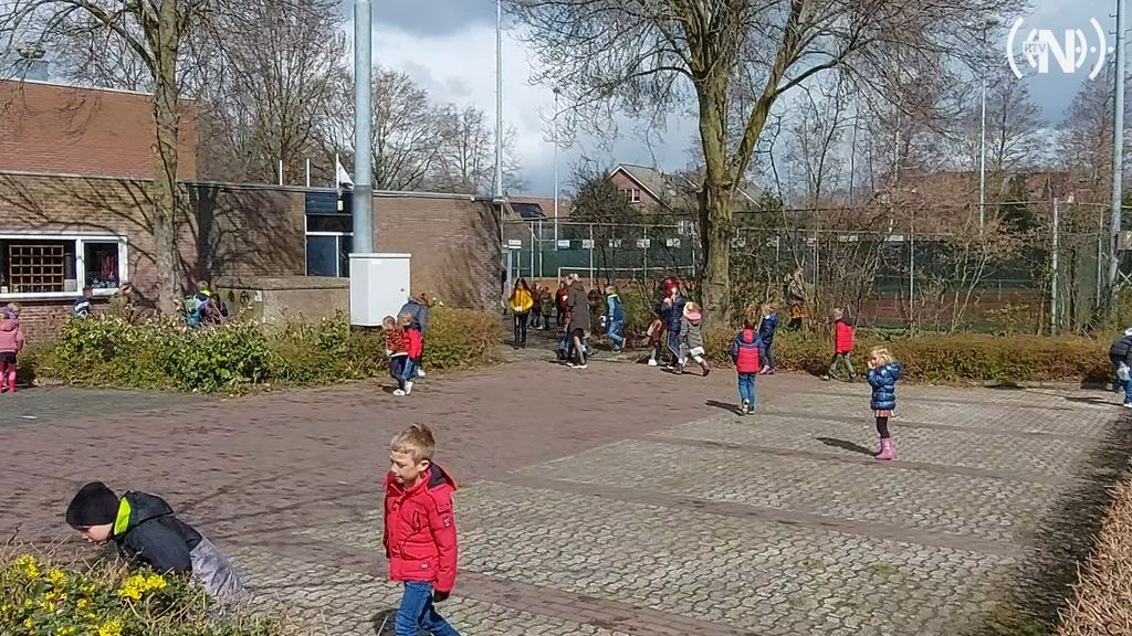 Foto: Eierzoeken en eiertikken in ere hersteld