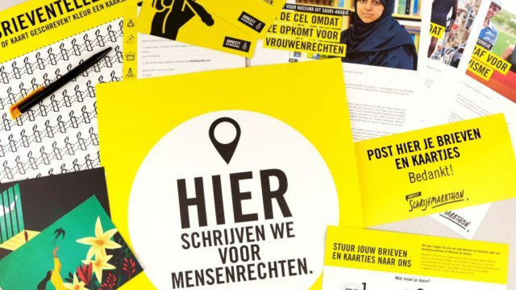 Foto: Schrijfavond Amnesty Wezep