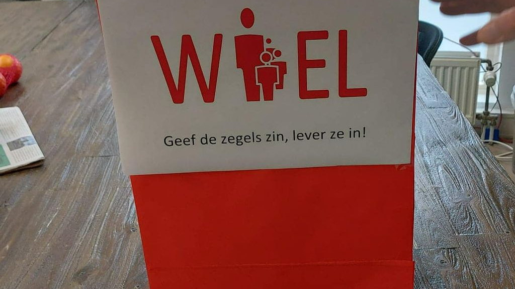 Foto: Donatie Boni zegels: ‘Geef de zegels zin, lever ze in!’