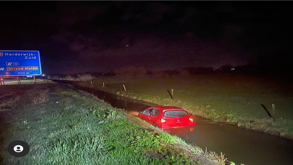 Foto: Bestuurder even afgeleid
