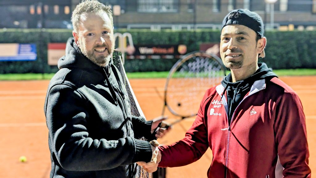 Foto: Nieuwe tennisleraar bij Tennisclub Elburg
