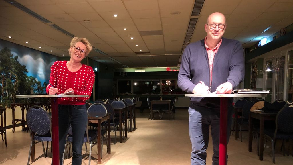 Foto: Esther Poorter officieel nieuwe pachter van het dorpshuis De Wieken