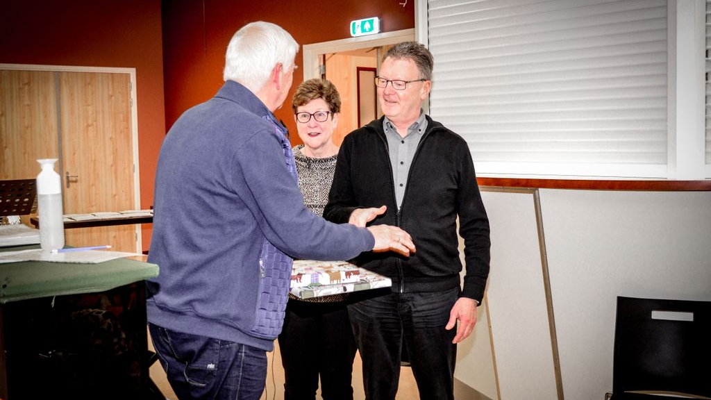 Foto: Henk van der Maten 12,5 jaar dirigent CMK ’t Harde e.o.