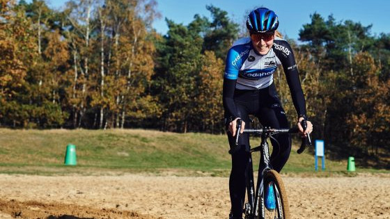 Foto: Oud Nunspeetse Manon Bakker finisht als tweede maar voor Wereldkampioene Brand