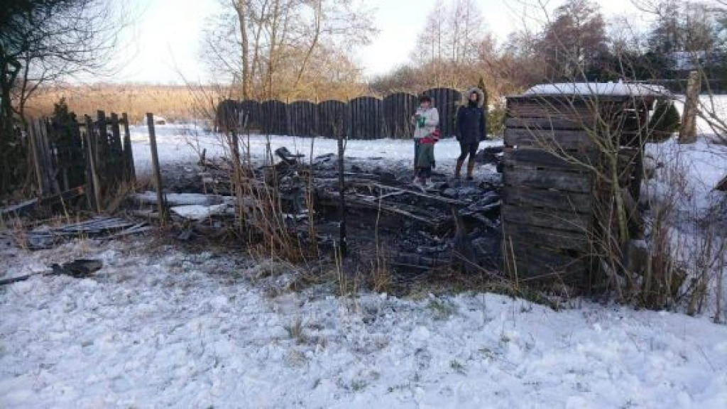 Foto: Beloning uitgeloofd voor dader caravanbrand