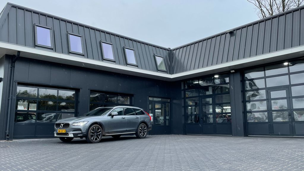 Foto: Opening Garage R. Hofmeijer Oosterwolde