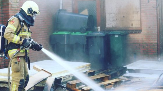 Foto: Brand achter restaurant Harderwijkerweg Nunspeet
