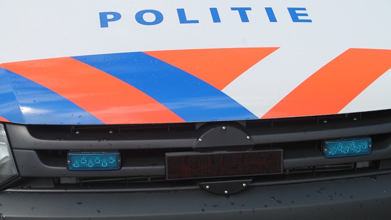Foto: Jongeren rennen weg van politie maar vergeten fietsen