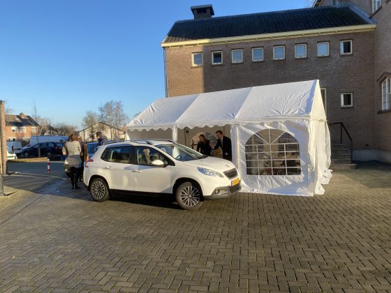 Foto: Hervormde gemeente Doornspijk neemt op bijzondere manier afscheid van predikant 