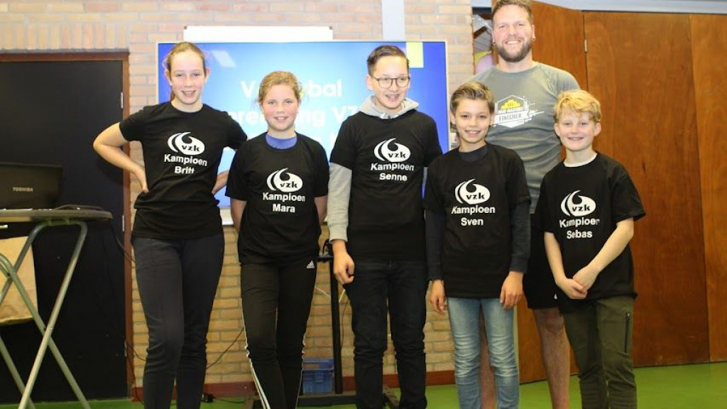 Foto: VZK huldigt kampioenen