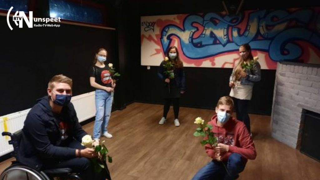 Foto: Jongeren zetten zich in tijdens corona-tijd