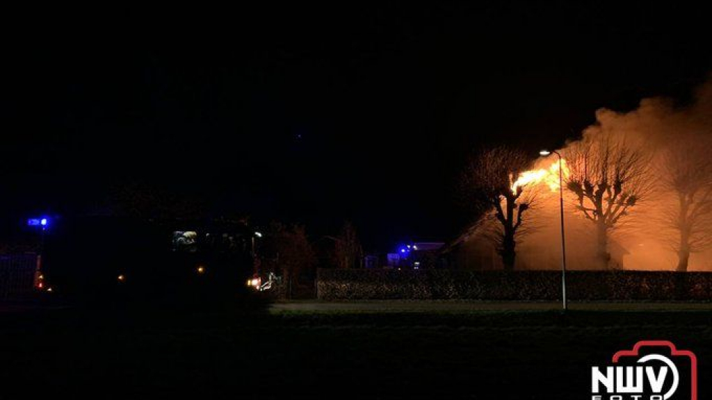Foto: Uitslaande woningbrand Diepesteeg Elburg
