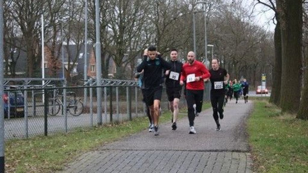 Foto: S.V. ’t Harde rent en wandelt het nieuwe jaar 2023 in