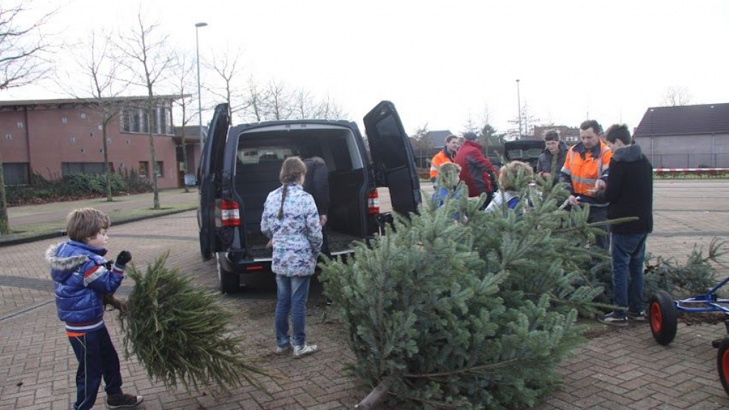 Foto: Lever je kerstboom en vuurwerkafval in