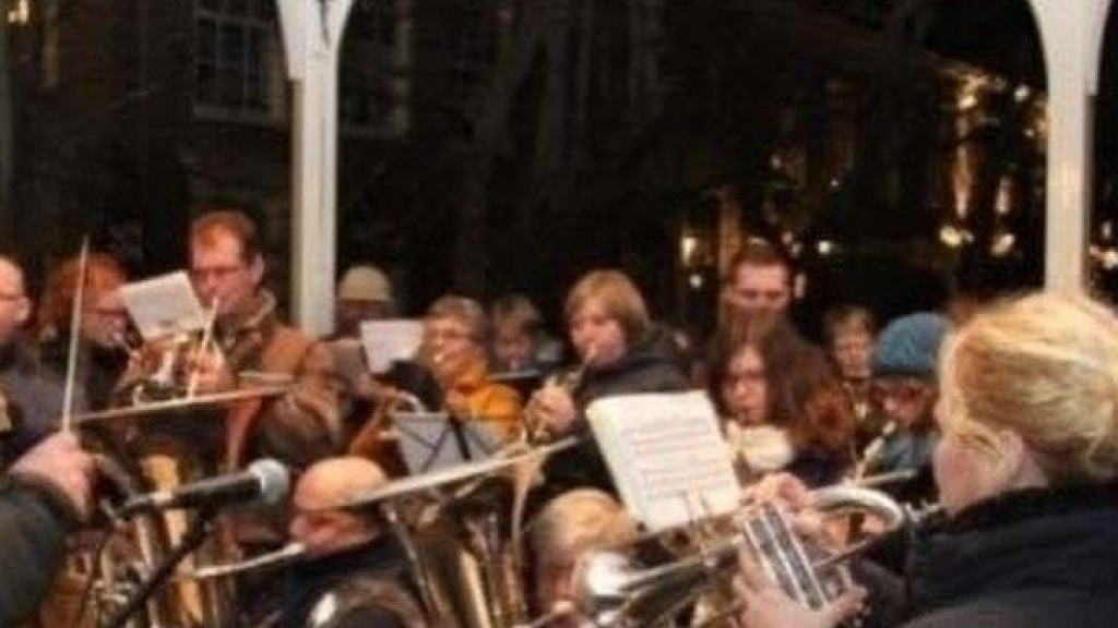 Foto: Kerstzang op de Vischmarkt met Concordia