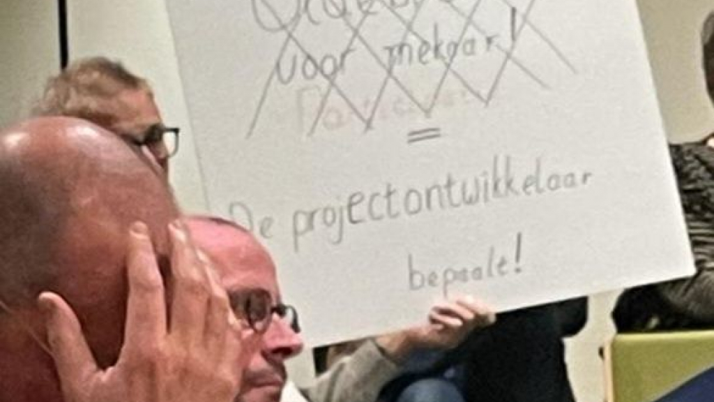 Foto: ABO: Coalitie van CU, SGP en CDA met steun van de VVD schofferen omwonenden bij nieuwbouw Buurskamp Wezep. 