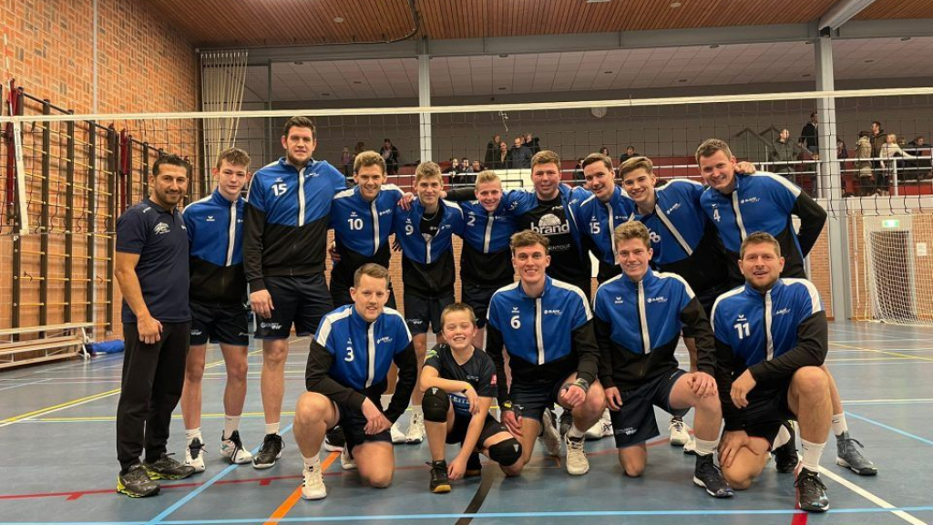 Foto: Blauw Wit trakteert publiek op dikke overwinning