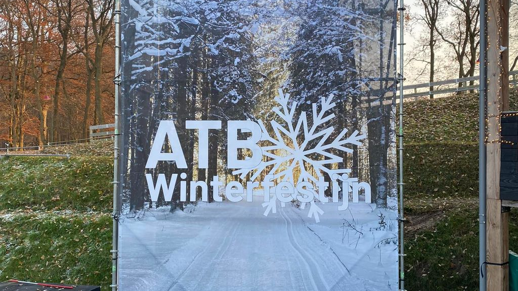 Foto: ATB Winterfestijn op 't Loo met truckers lichtjesparade