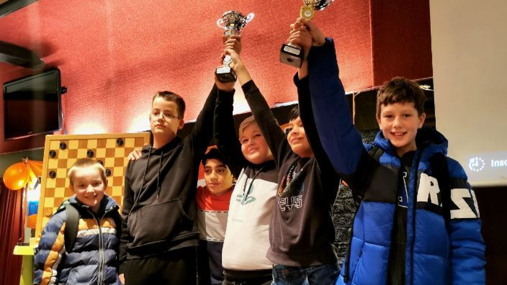 Foto: De Wereldweide wint schooldamtoernooi