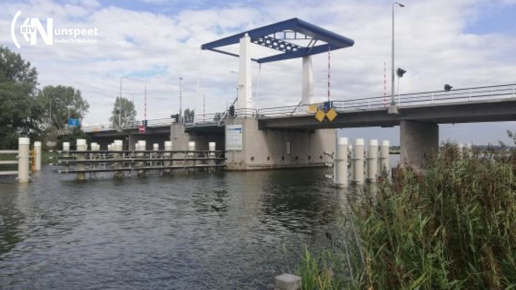 Foto: Wekenlang verkeershinder door werk aan Elburgerbrug