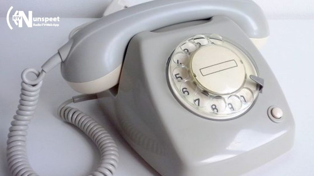 Foto: Oproep: wie heeft er voor zorgverlening Het Baken nog een oud telefoontafeltje staan?