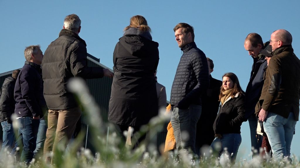 Foto: Veluwse boeren en ChristenUnie-Statenleden delen frustraties over stikstofaanpak