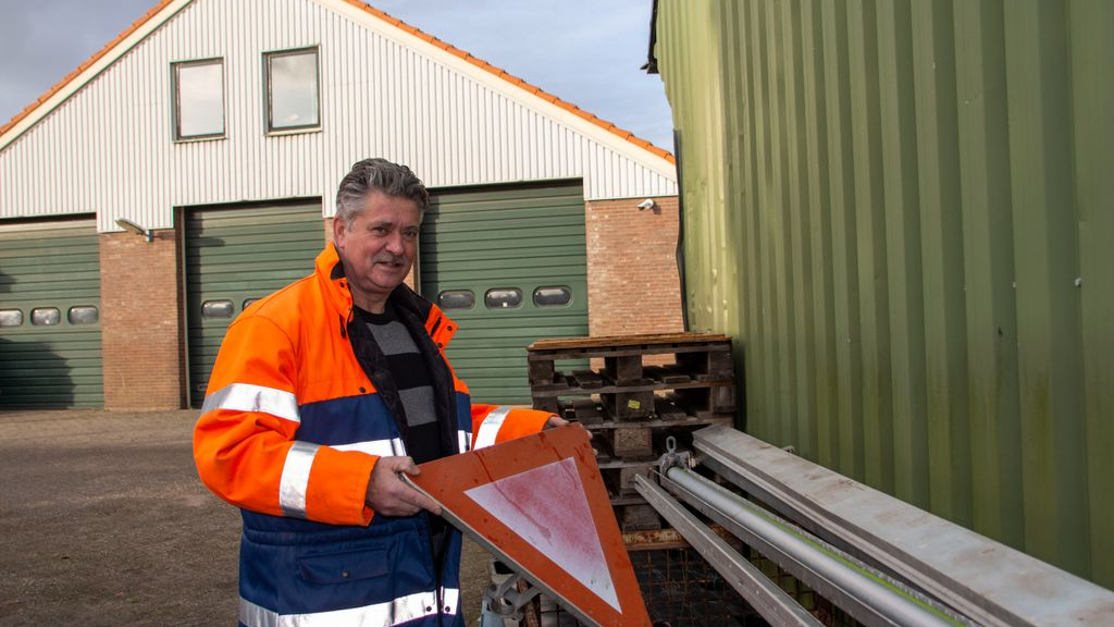 Foto: Medewerker buitendienst Elburg in beeld: over de schades