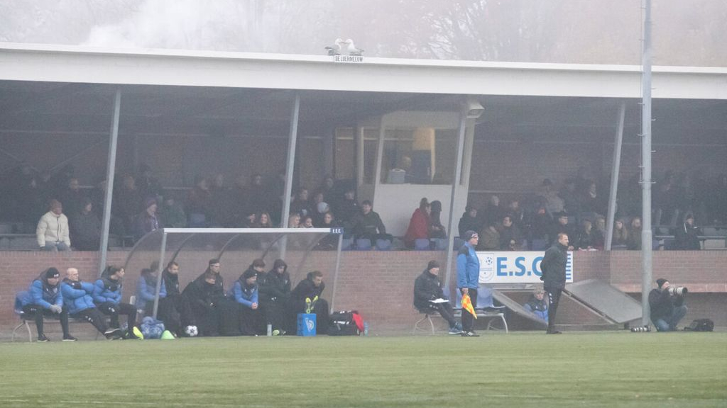 Foto: ESC incasseert een 0-2 nederlaag tegen vv Zeewolde