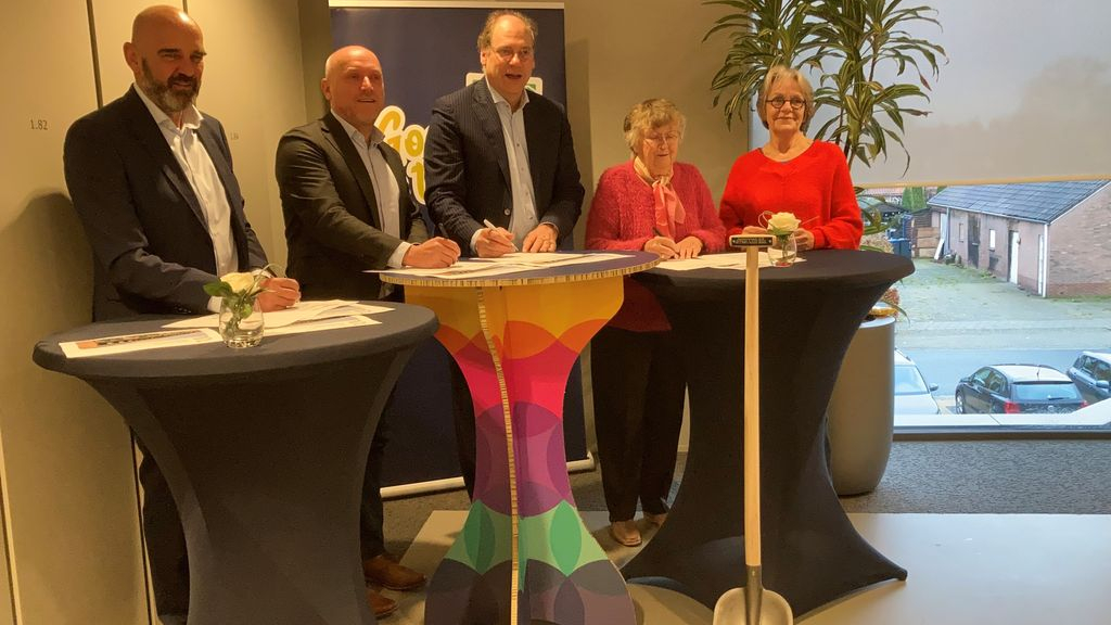 Foto: Ondertekening raamovereenkomst prestatieafspraken in Oldebroek