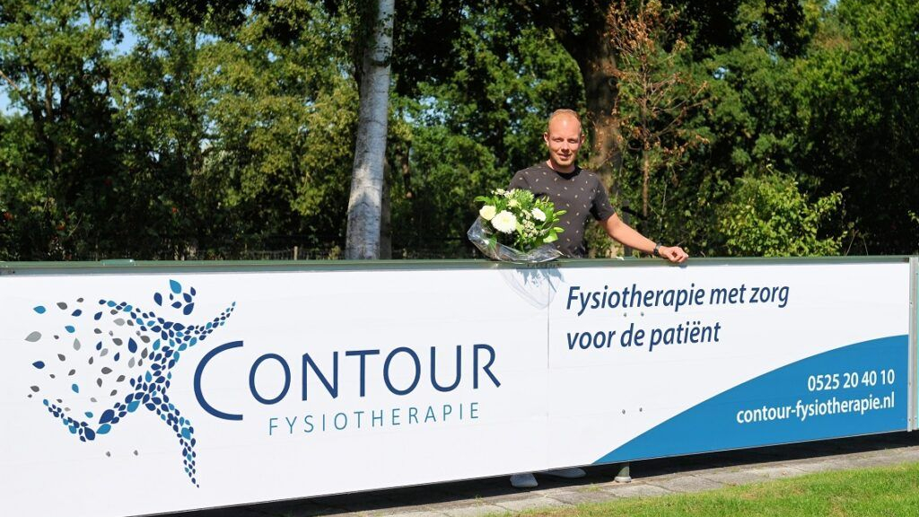 Foto: S.V. ‘t Harde verwelkomt nieuwe stersponsor