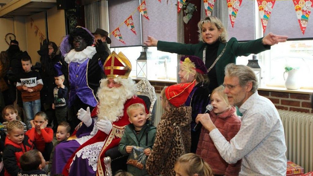 Foto: Sinterklaasintocht in Hattemerbroek