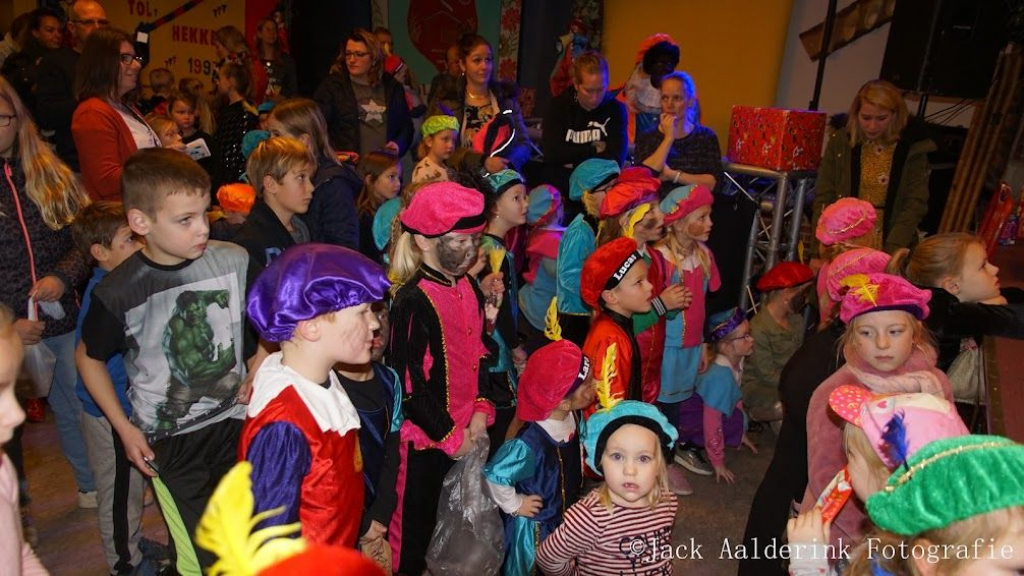 Foto: Sinterklaas komt naar Hattemerbroek