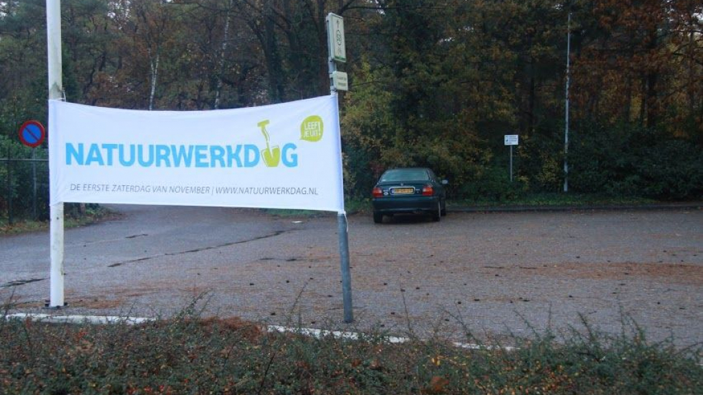Foto: Natuurwerkdag op de Wezepse Heide op 5 november