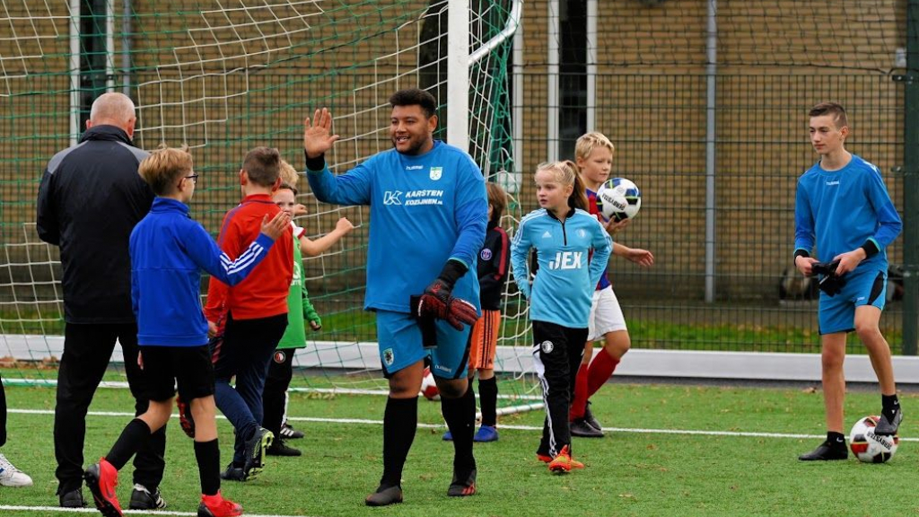 Foto: Succesvolle voetbal 3-daagse S.V. ’t Harde afgesloten met prijsuitreiking Bram van Polen