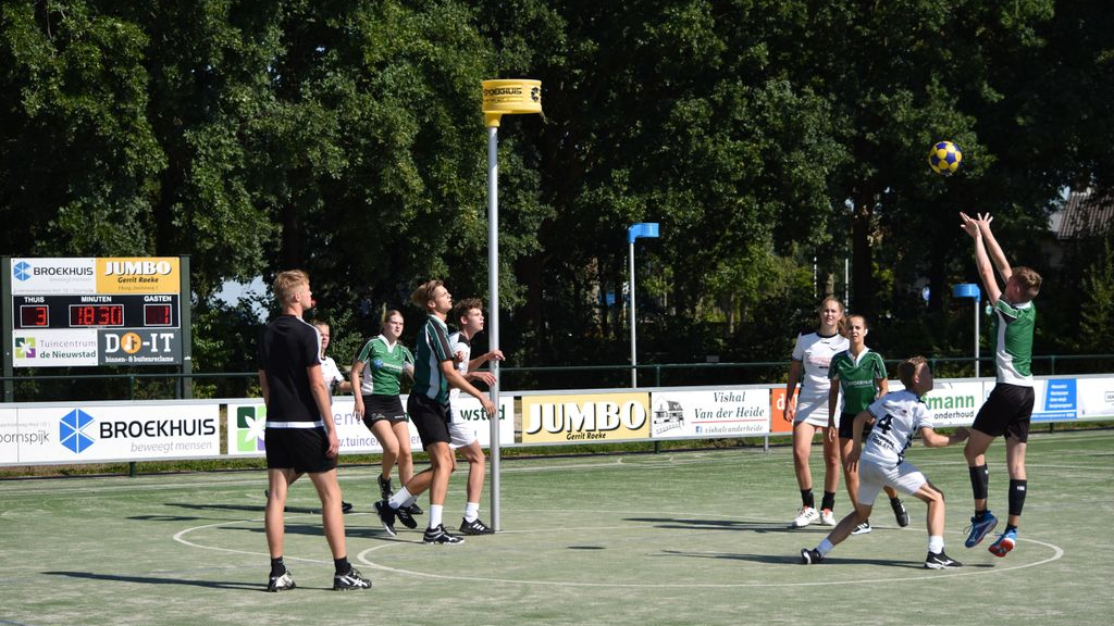 Foto: KV Elburg stelt teleur tegen Zwart Wit