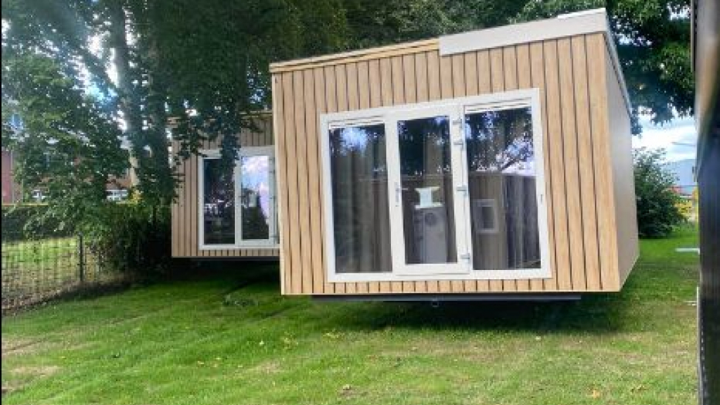 Foto: Woonunits voor spoedzoekers bij Parc de Zwijger