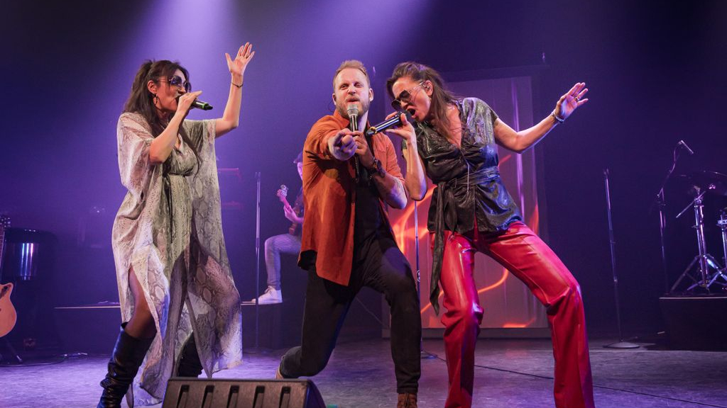 Foto: Nederpop All Stars en Loïs Lane geven concert in Nunspeet