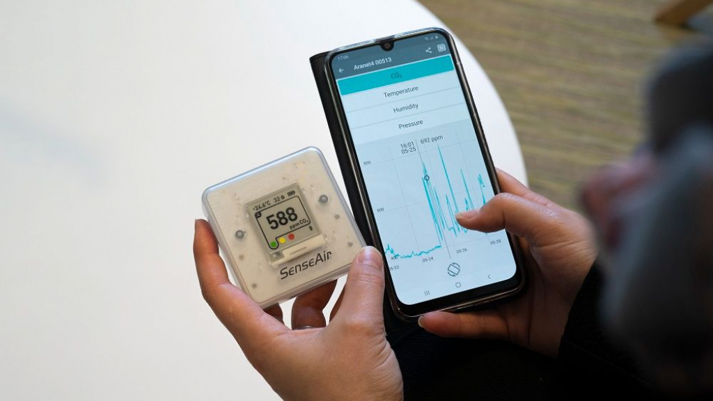 Foto: Leen een CO2-meter bij de Energiebieb en meet je luchtkwaliteit thuis