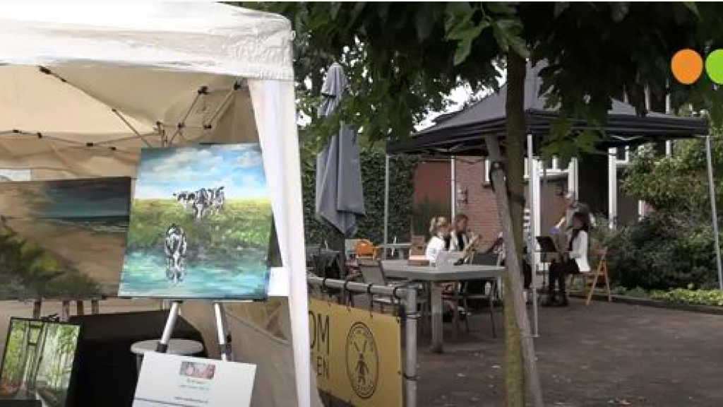 Foto: Kunstmarkt op Monumentendag bij Molen De Hoop