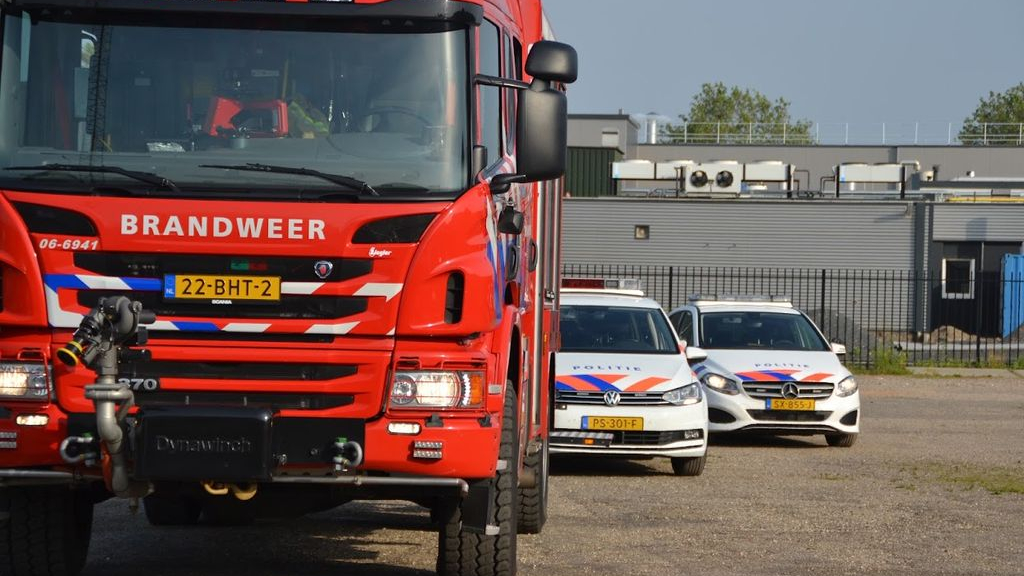 Foto: Communicatienetwerk hulpverlening plaatst een antennemast in de gemeente Elburg