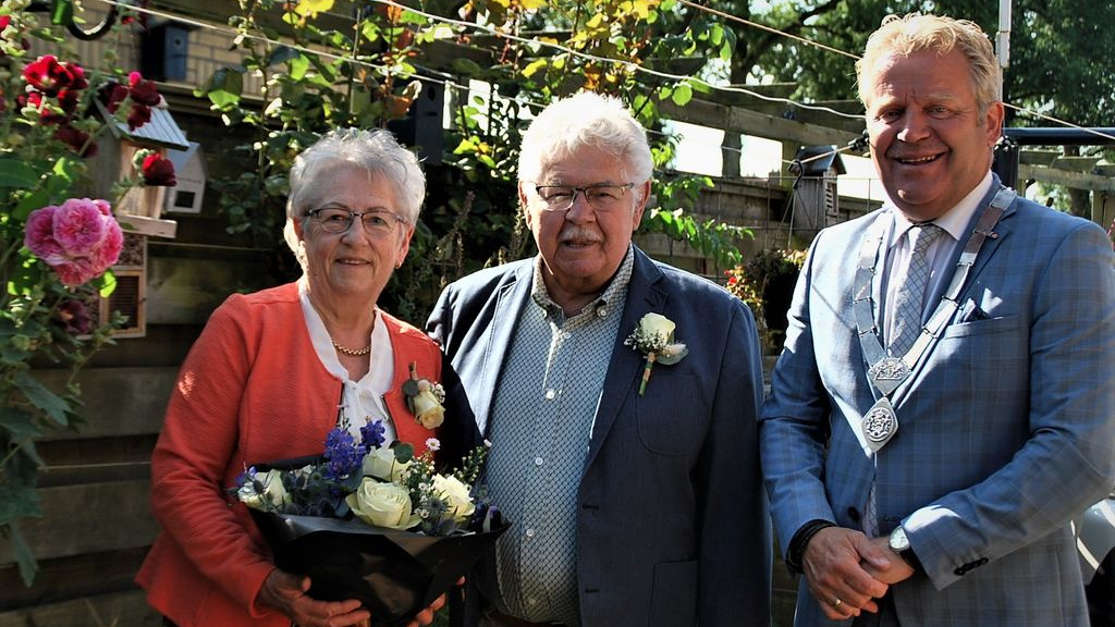 Foto: 60- jarig huwelijksjubileum echtpaar Van Riesen - Platte